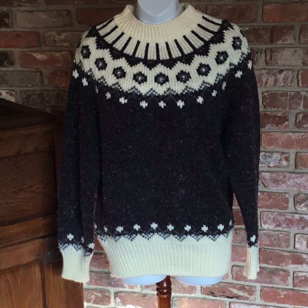 Limited Express Woman’s Gray Wool Pullover Sweater